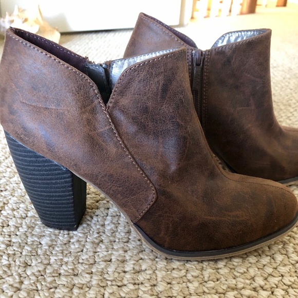 Michael Antonio brown heeled boot size 9.5 - Picture 1 of 4